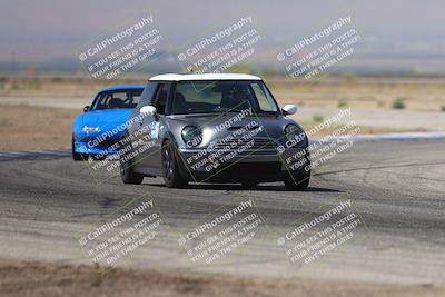 media/Sep-20-2025-Extreme Speed (Sat) [[1fcc23683c]]/Orange (Mid Intermediate)/Session 2 (Sunrise)/